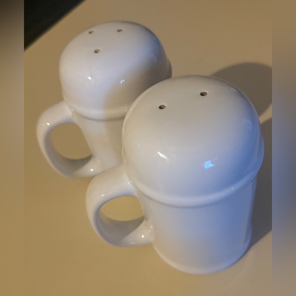 Large Rangetop Salt & Pepper Shaker Set - Picture 5 of 8